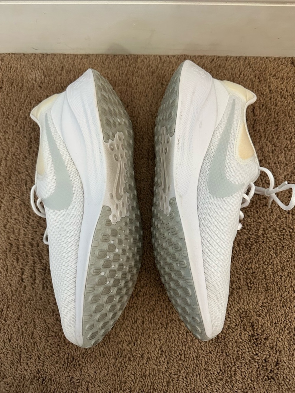 Nike Revolution Men’s Size 12 Athletic Shoes Sneaker Running Training - Picture 2 of 10